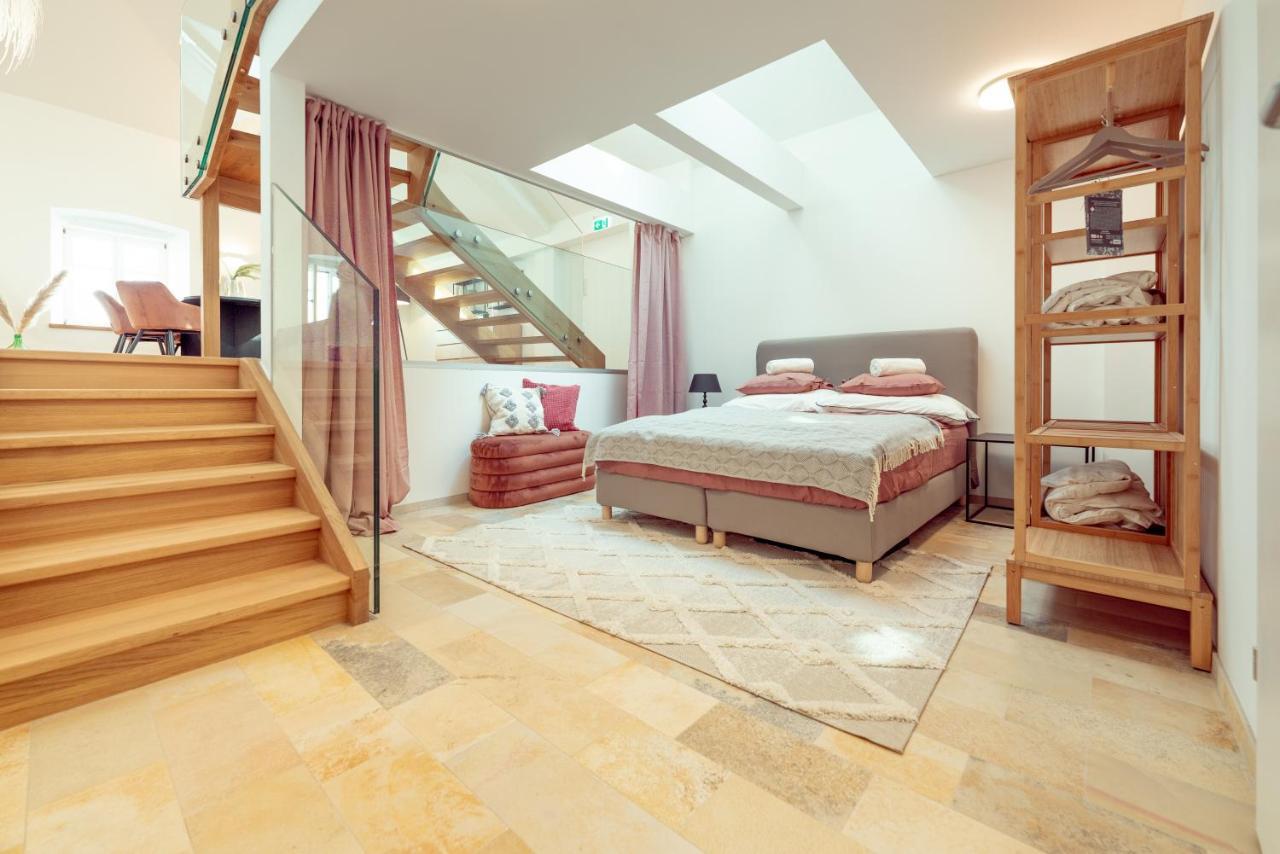 Penthouse Maxfux Direkt In Der Fussgaengerzone 130M2 Apartment Krems an der Donau Exterior photo